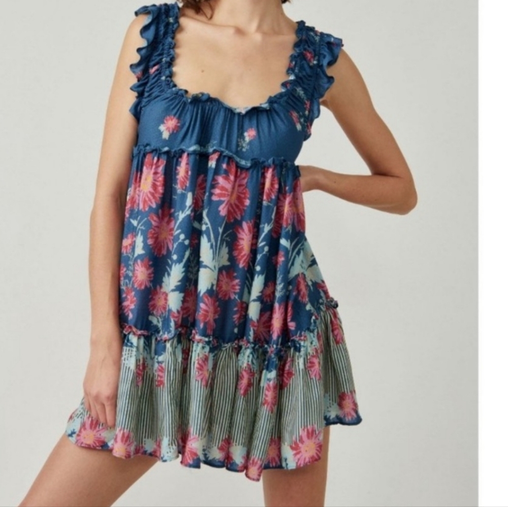 Free People Bali Wild Daisy Slip in Stellar Combo EUC!! Only worn twice.